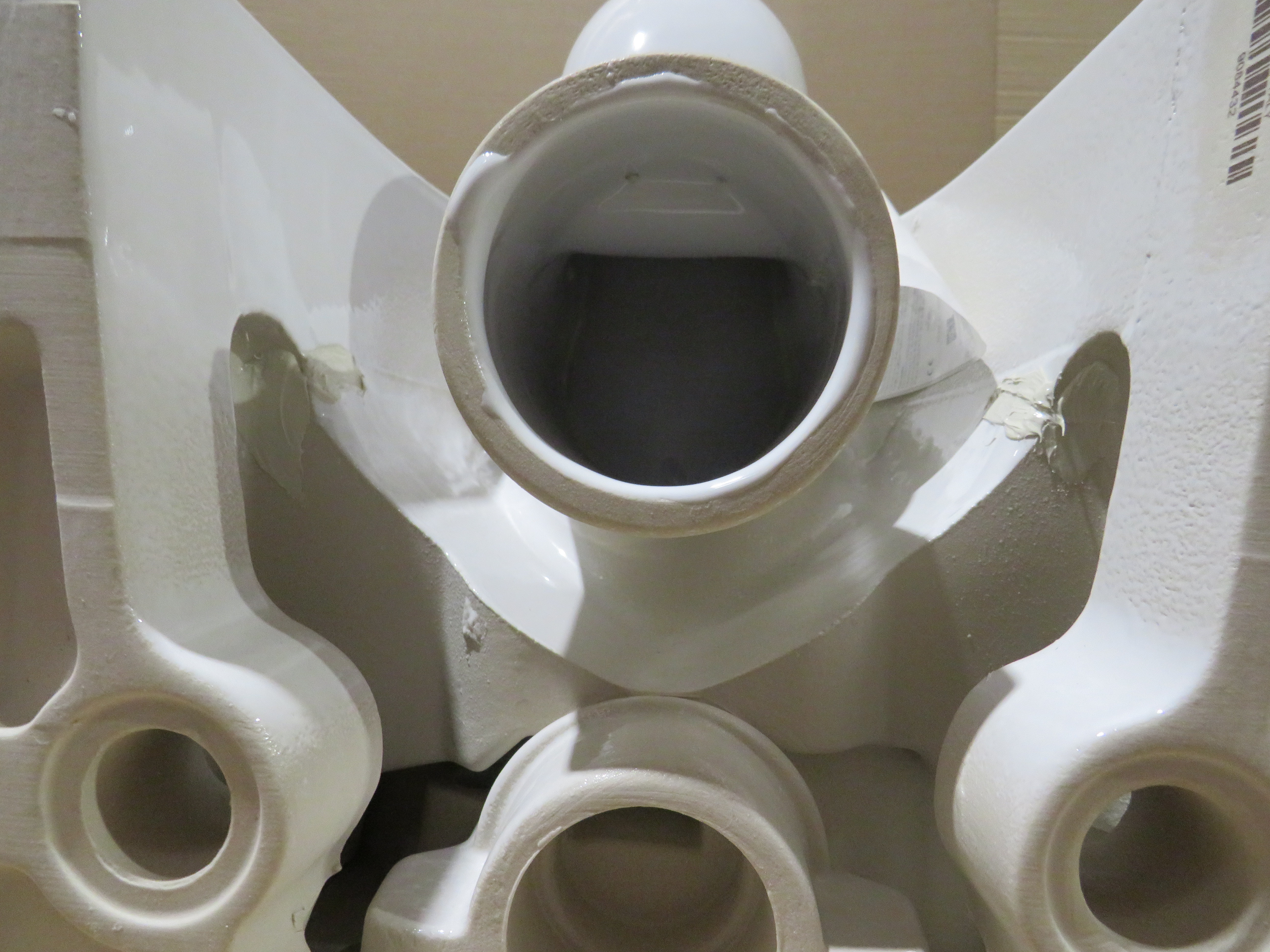 УЦЕНКА. Унитаз подвесной безободковый GSI MODO  981611_УЦ/15   520 мм х 370 мм, белый глянцевый / Дефект:  Уколы в эмали.