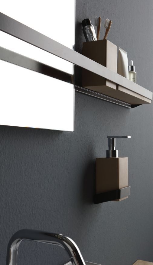 Дозатор для жидкого мыла из композита BERTOCCI FLY 149 1531 0000 Бежевый/Хром