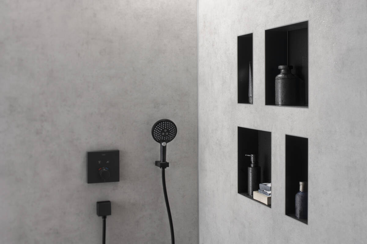 Настенный короб HANSGROHE XtraStoris Minimalistic 56073800 с открытой рамой 300 мм х 300 мм х 100 мм, полированная сталь