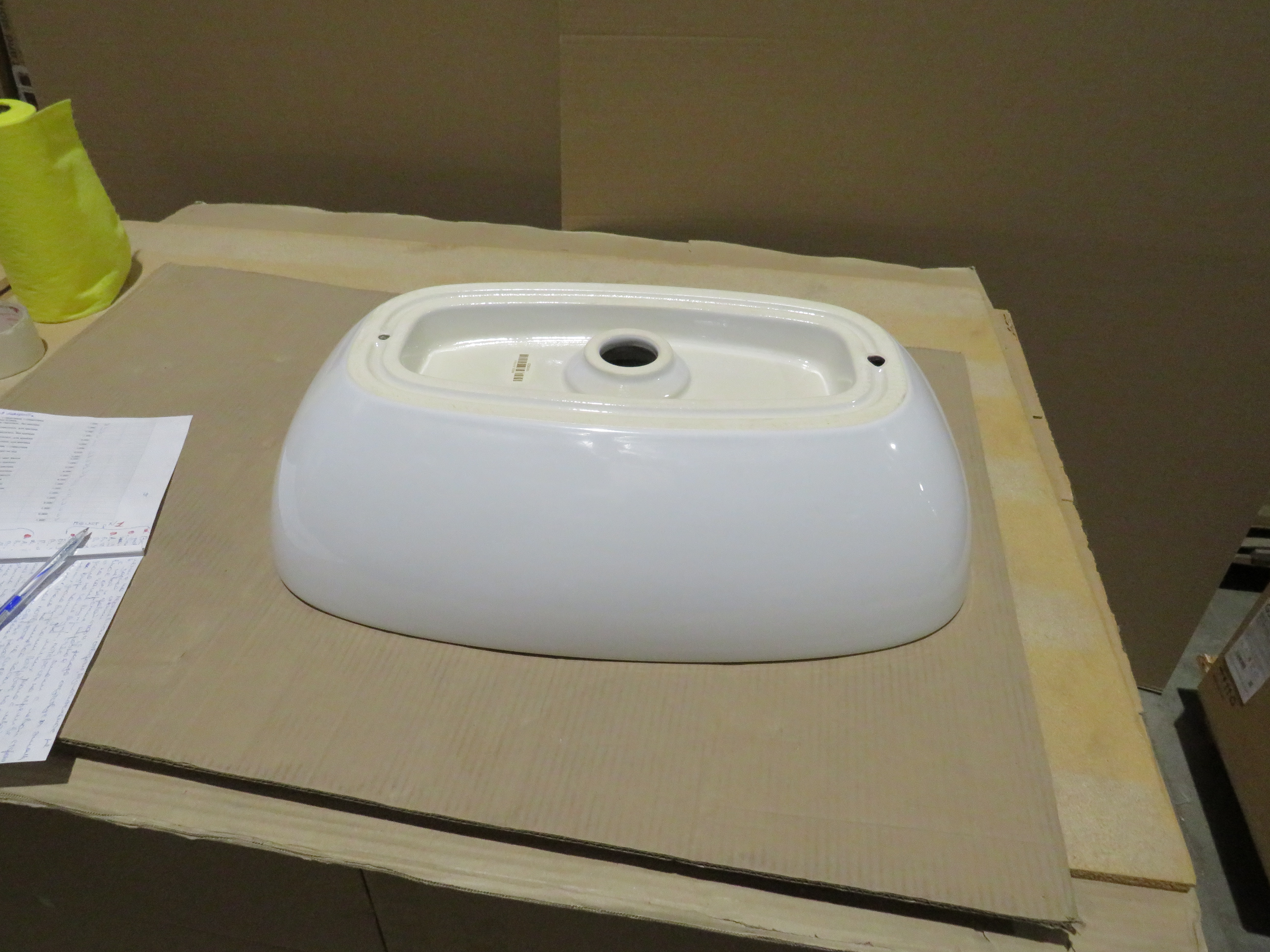 УЦЕНКА  Раковина - чаша GSI NUBES  978311_УЦ/1   600 мм х 380 мм, без отверстия под смеситель, без перелива, белая глянцевая / Дефект: укол в эмали