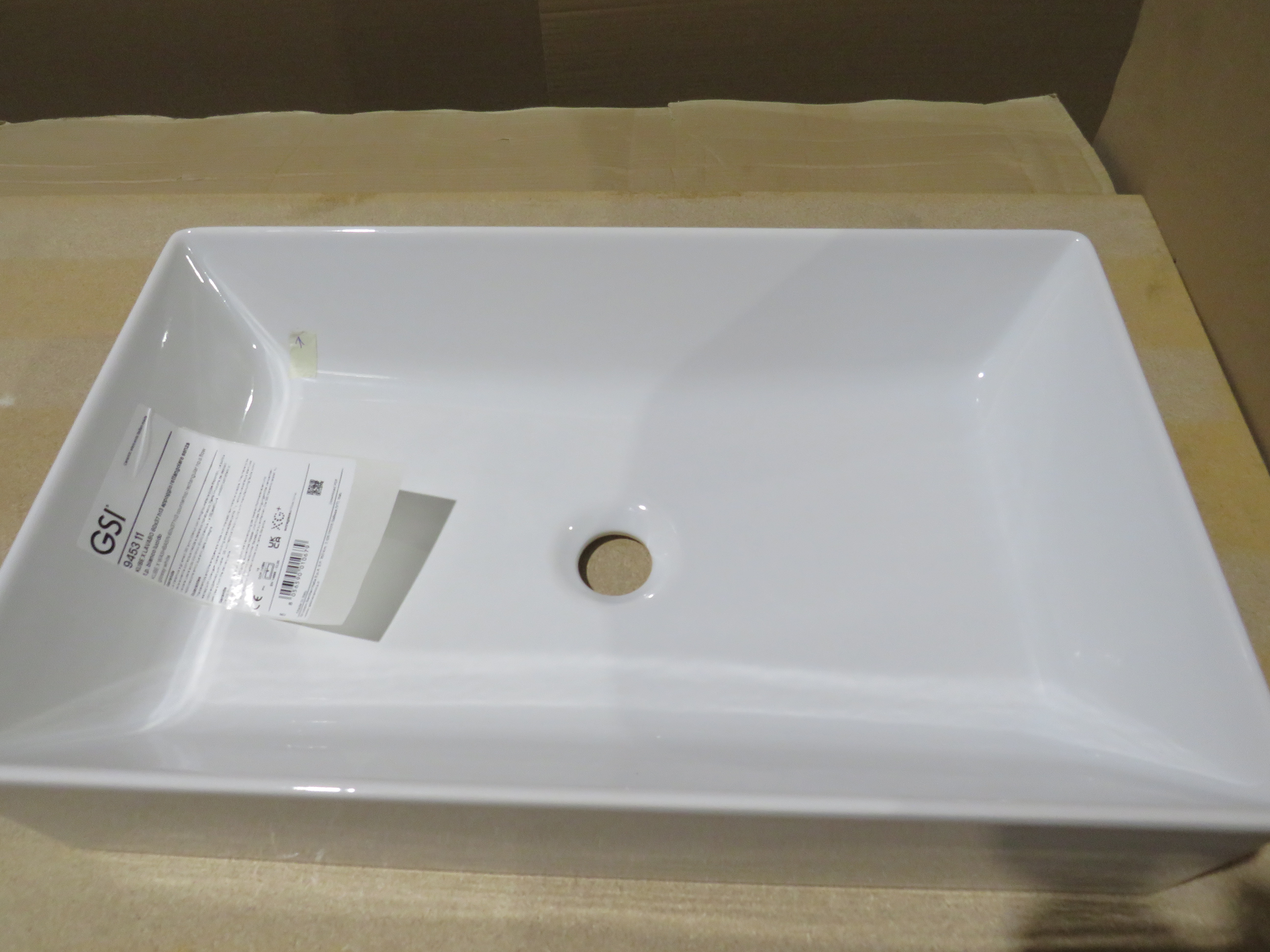 Раковина накладная GSI KUBE X   945311_УЦ/6    370 мм х 600 мм, без отверстия под смеситель, без перелива, белая глянцевая / Дефект: темная точка в чаше.