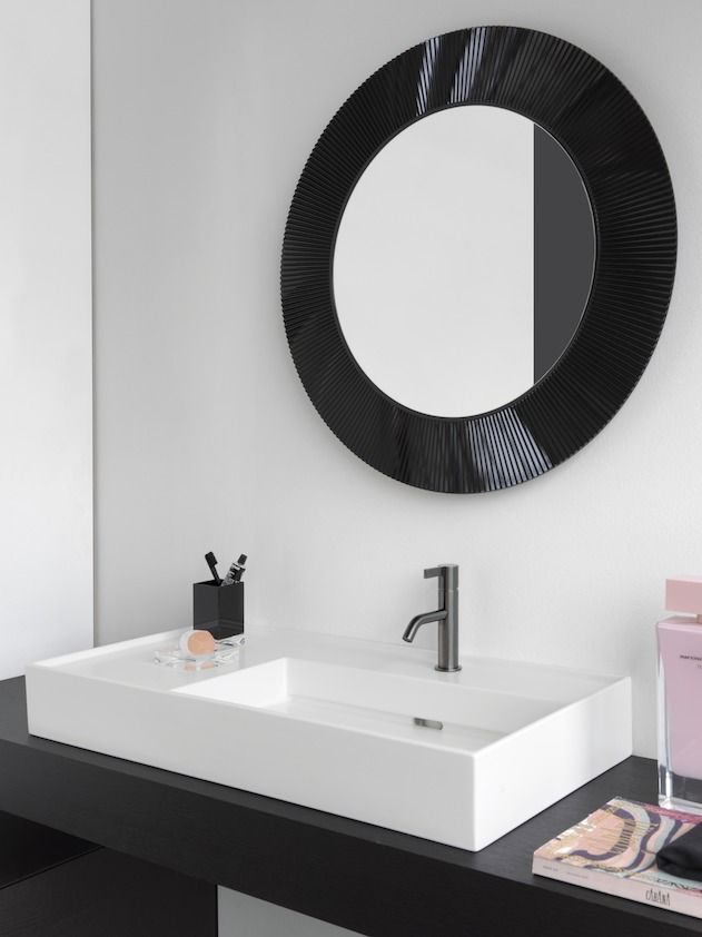 Раковина столешница Laufen  Kartell by Laufen 810339  90 см, полочка слева, 3 отверстия под смеситель, без перелива