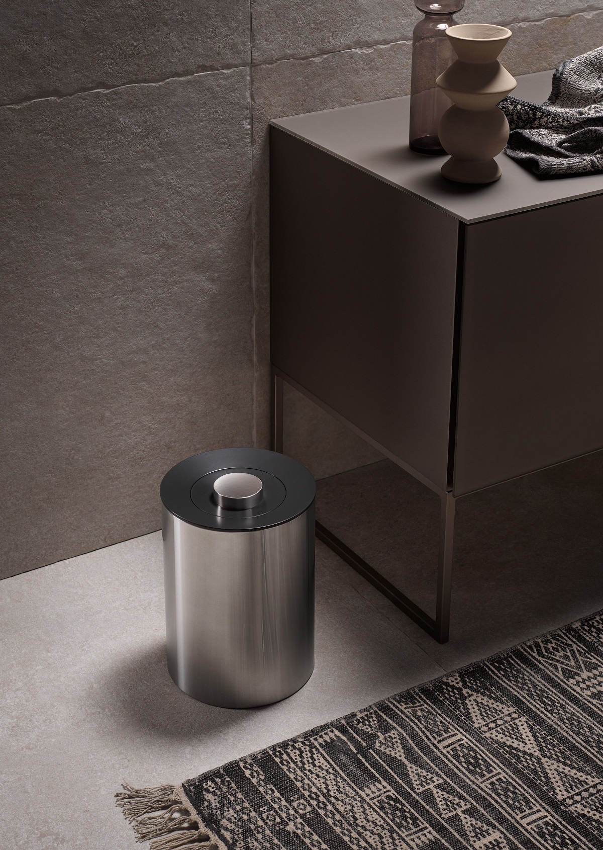 Ведро для мусора с крышкой 5 л KEUCO PLAN 04989 370037 Чёрный матовый