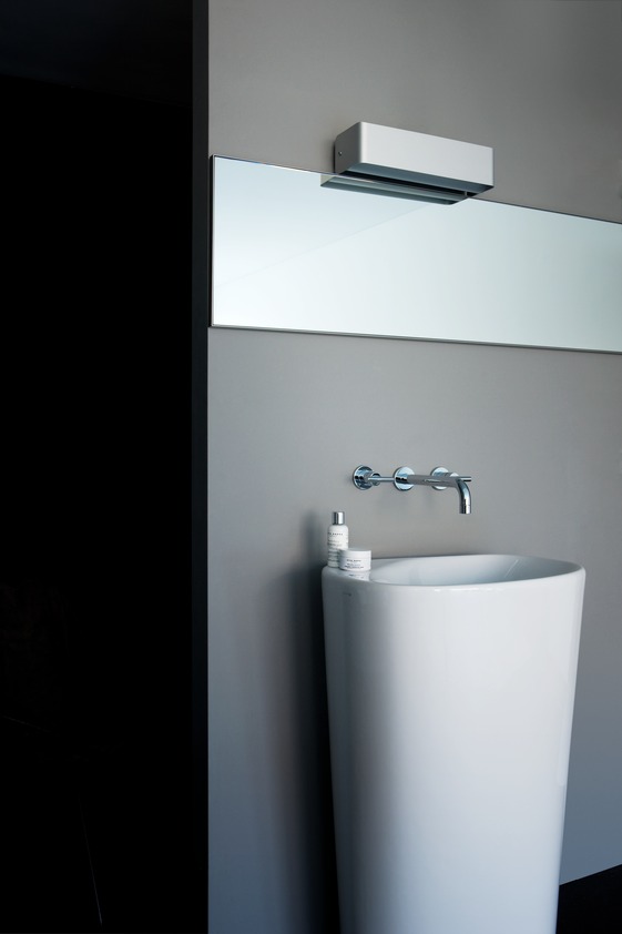 Раковина напольная свободностоящая Laufen  Palomba  811804 52.5 см, подсоединение к стене