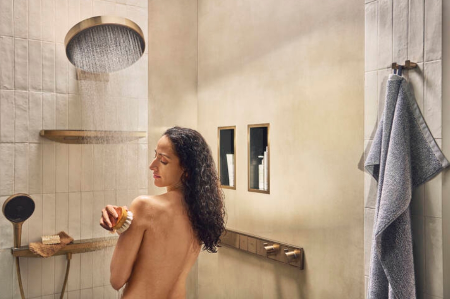 Ручной душ HANSGROHE Rainfinity 26864140 130 3 jet, цвет Шлифованная бронза