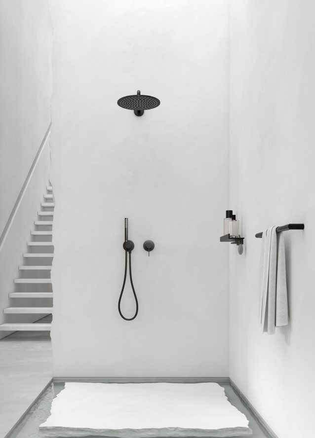 Встраиваемый запорный вентиль с выводом для шланга KEUCO IXMO 59541 371201 c держателем для лейки, с рукояткой IXMO Comfort, с круглой розеткой, чёрный матовый