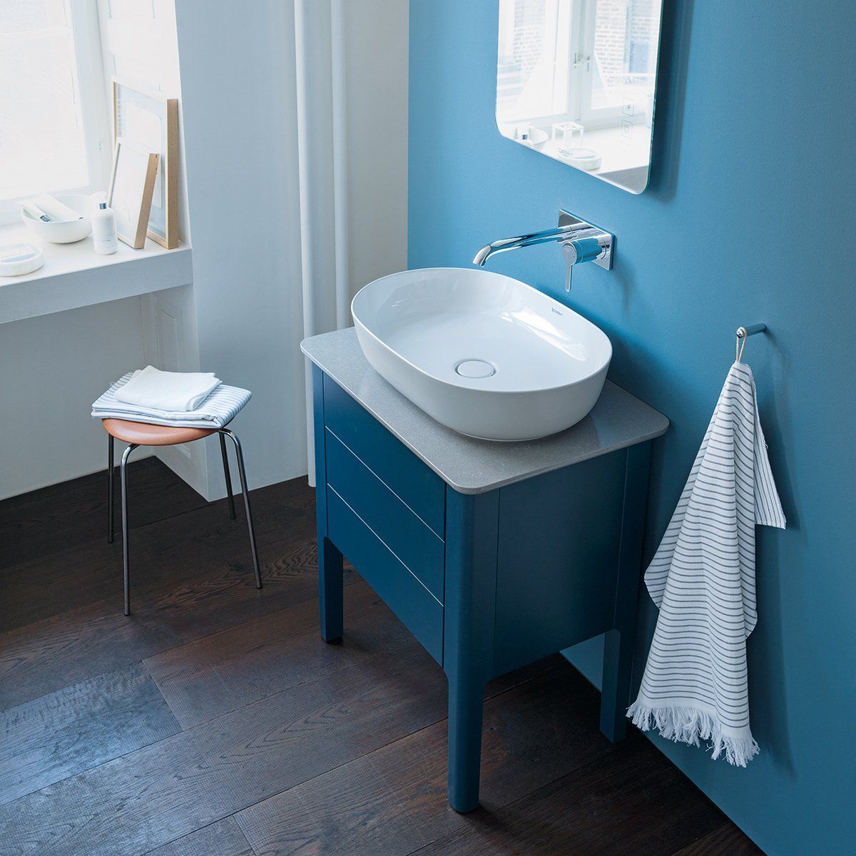 Тумба напольная под столешницу Duravit Luv LU956509898 темно-синий