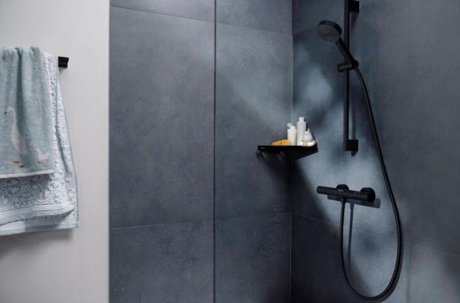 Душевой набор c термсостатом Ecostat Element HANSGROHE Pulsify Select 24271670 105 3jet, c EcoSmart и душевой штангой 950 мм, цвет Чёрный матовый
