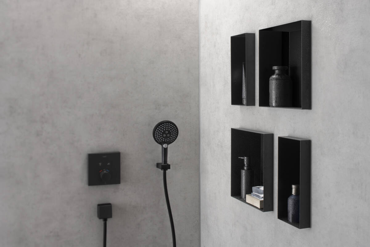 Настенный короб HANSGROHE XtraStoris Rock 56091800 с открытой рамой 300 мм х 300 мм х 140 мм, с дверью для облицовки плиткой, полированная сталь