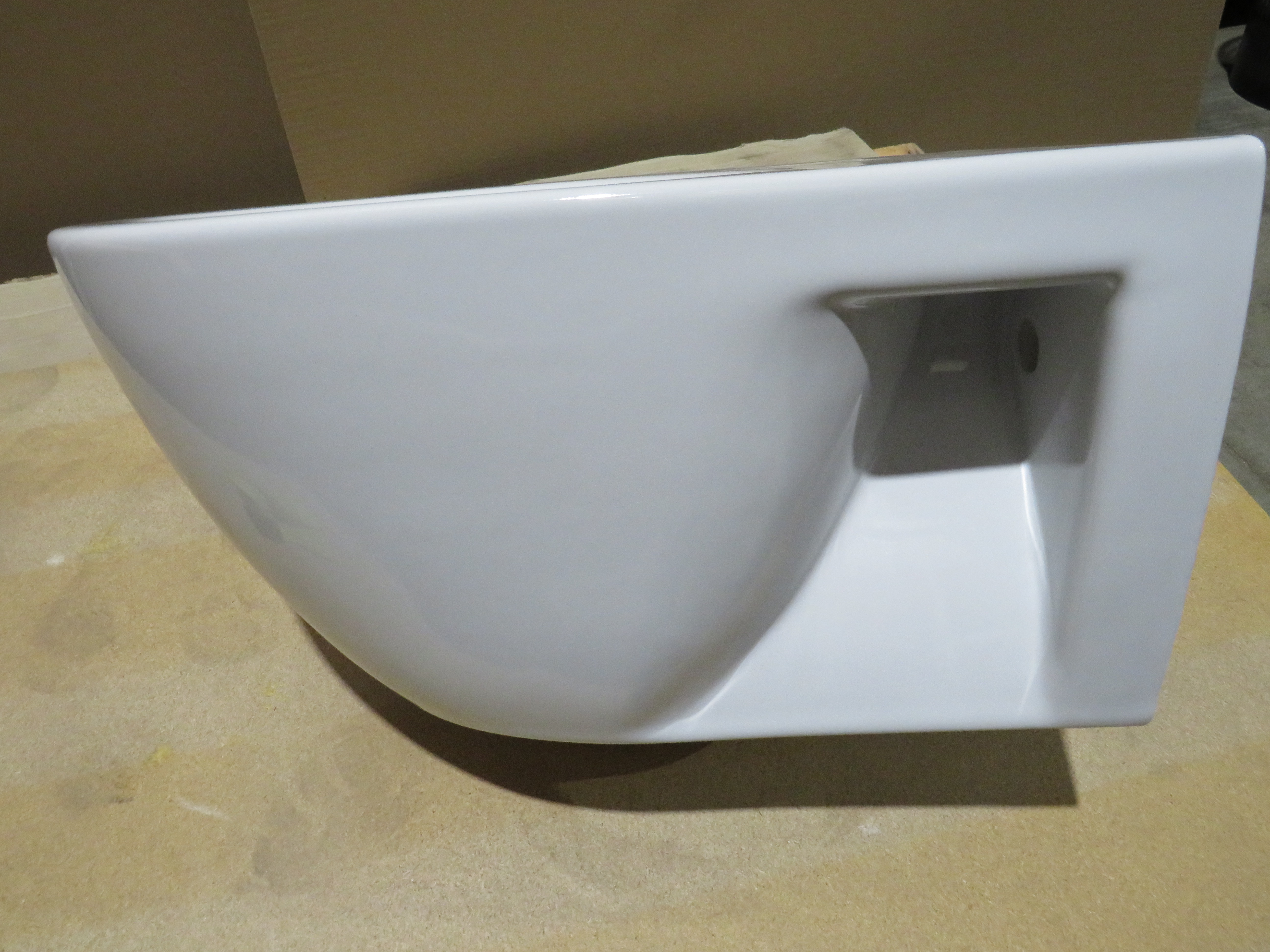 Унитаз подвесной безободковый GSI PURA ECO   880711_УЦ    Swirlflush, белый глянцевый / Дефект: "уколы" в глазури 