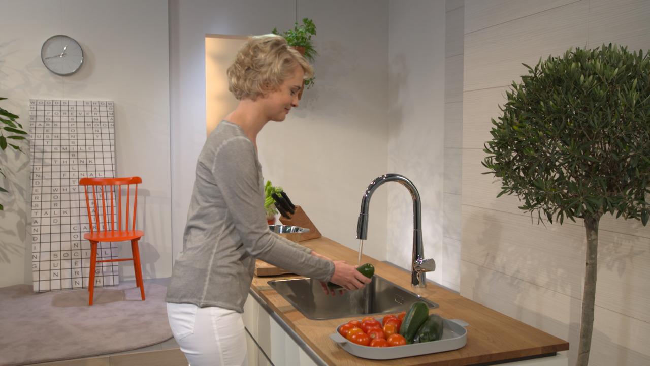 Смеситель Hansgrohe Talis S 72813000 для кухонной мойки с вытяжным душем