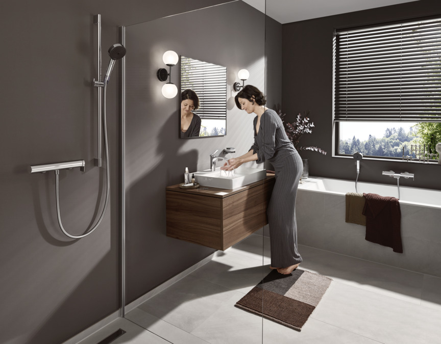 Смеситель для душа однорычажный HANSGROHE Vivenis 75620670 внешнего монтажа, чёрный матовый