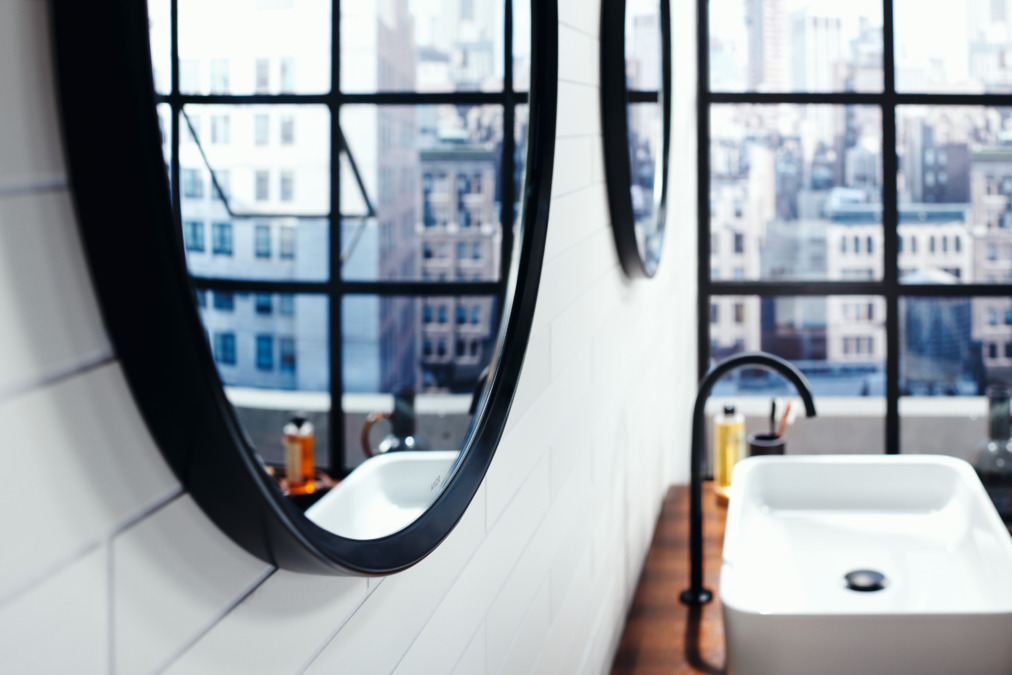 Зеркало настенное AXOR Universal Circular 42848000 Хром