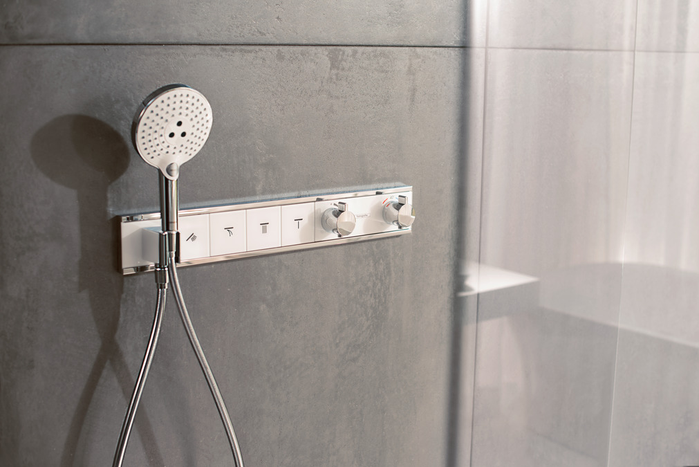 Смеситель для душа с термостатом Hansgrohe RainSelect 15357400 белый, хром