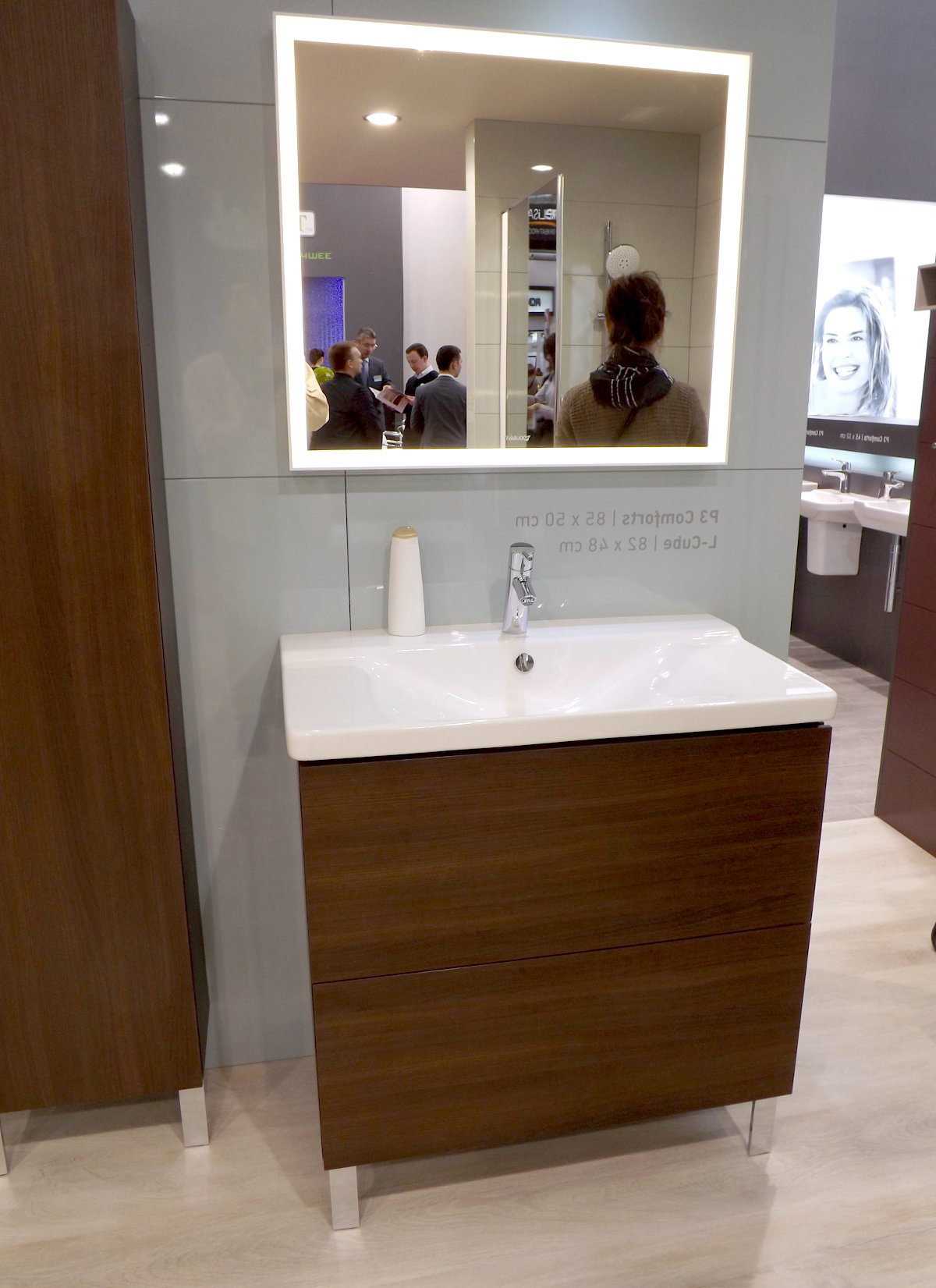 Шкаф-пенал подвесной Duravit L-Cube LC1170L7979 орех натуральный