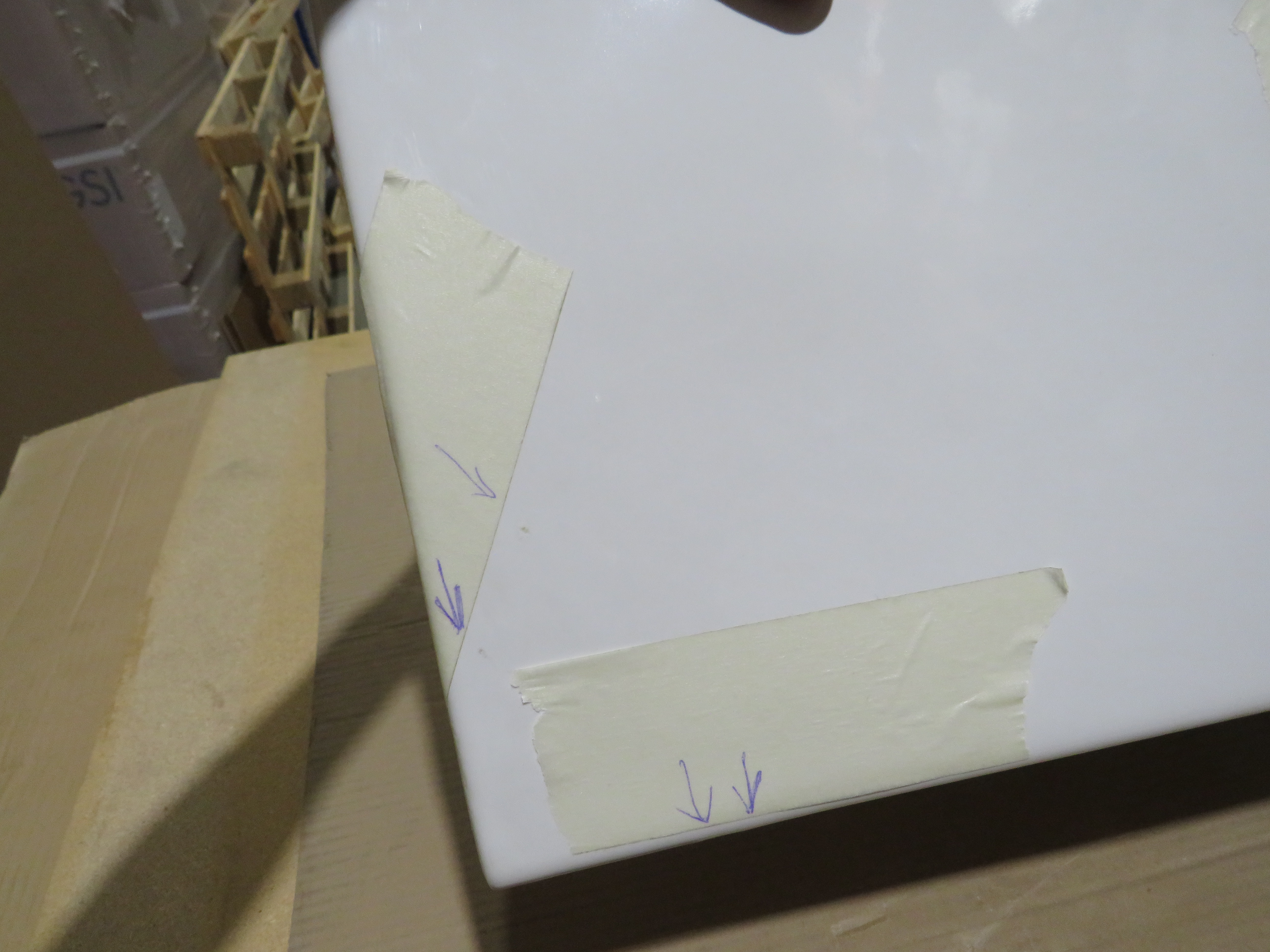 УЦЕНКА. Биде подвесное GSI NUBES   9665111_УЦ/2    550 мм х 350 мм, с отверстием под смеситель, без крепежа, цвет Белый глянцевый / Дефект:  точки и мелкая потертость