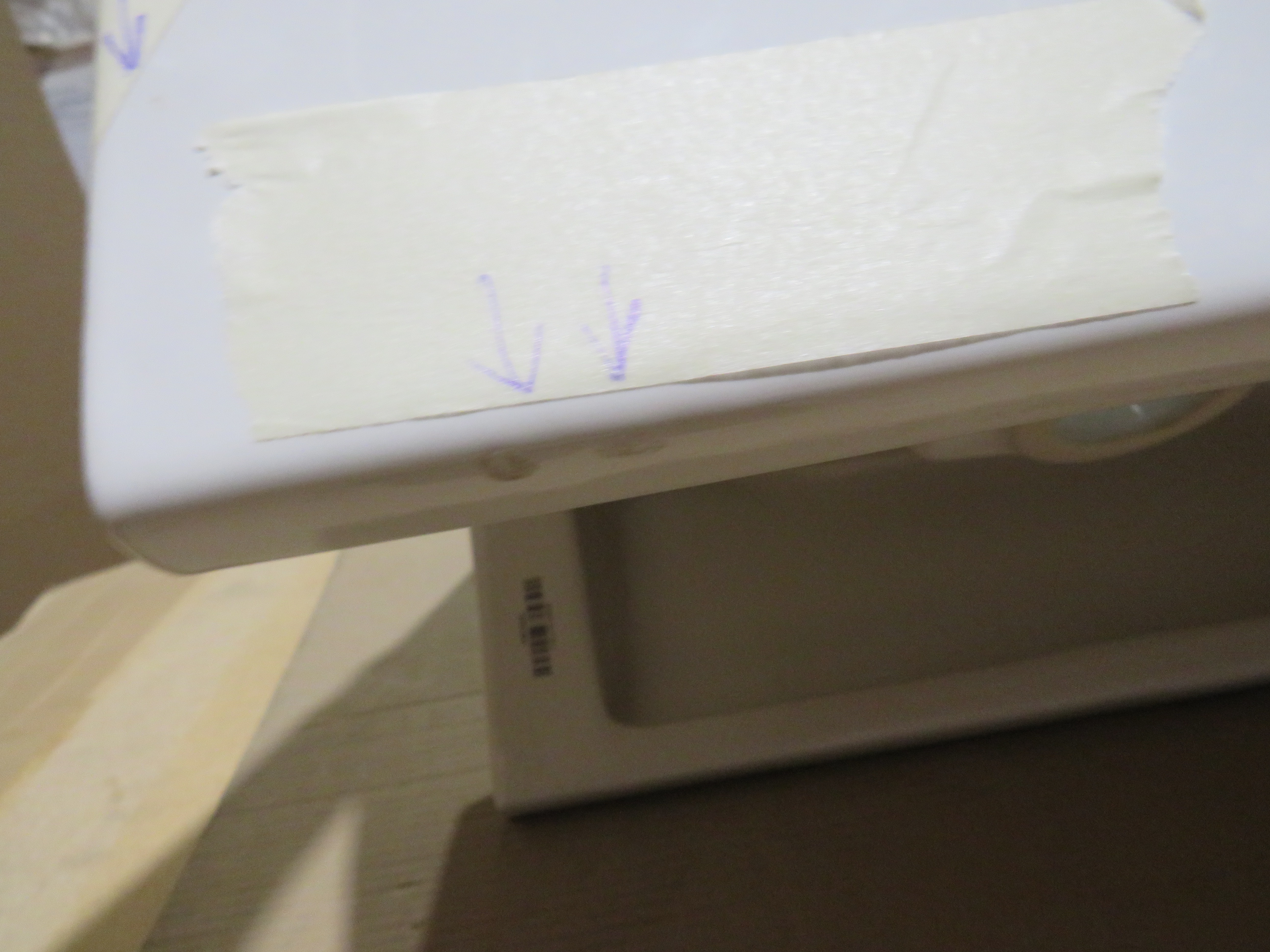 УЦЕНКА. Биде подвесное GSI NUBES   9665111_УЦ/2    550 мм х 350 мм, с отверстием под смеситель, без крепежа, цвет Белый глянцевый / Дефект:  точки и мелкая потертость