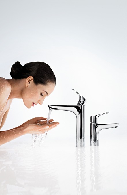 Однорычажный смеситель для раковины HANSGROHE Focus 31607000 100 мм, с донным клапаном, цвет Хром