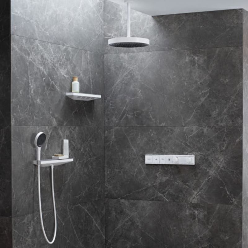 Полка со шланговым подсоединением HANSGROHE Rainfinity 26843000 c держателем лейки слева, цвет Хром