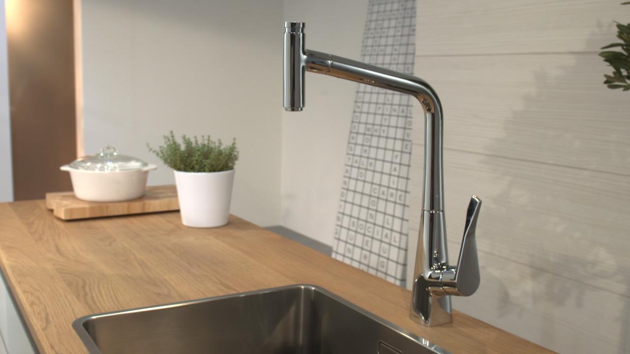 Смеситель Hansgrohe Metris 14820800 для кухонной мойки с вытяжным душем