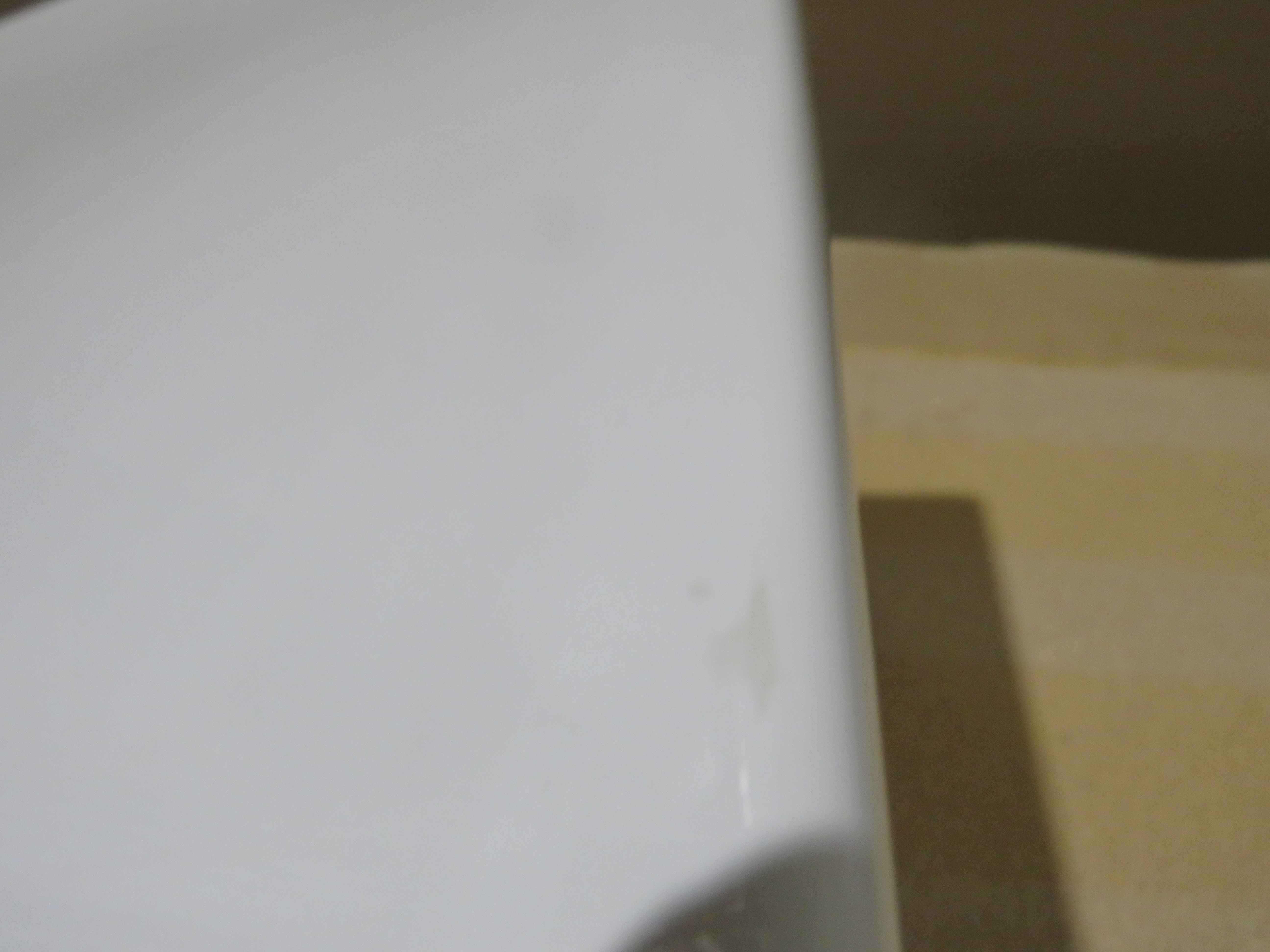 УЦЕНКА. Биде напольное GSI KUBE X   9462111_УЦ/1    550 мм х 360 мм, с отверстием под смеситель, с переливом, без крепежа FISSVBT, белое глянцевое /Дефект: Точки, уколы и потертость эмали 