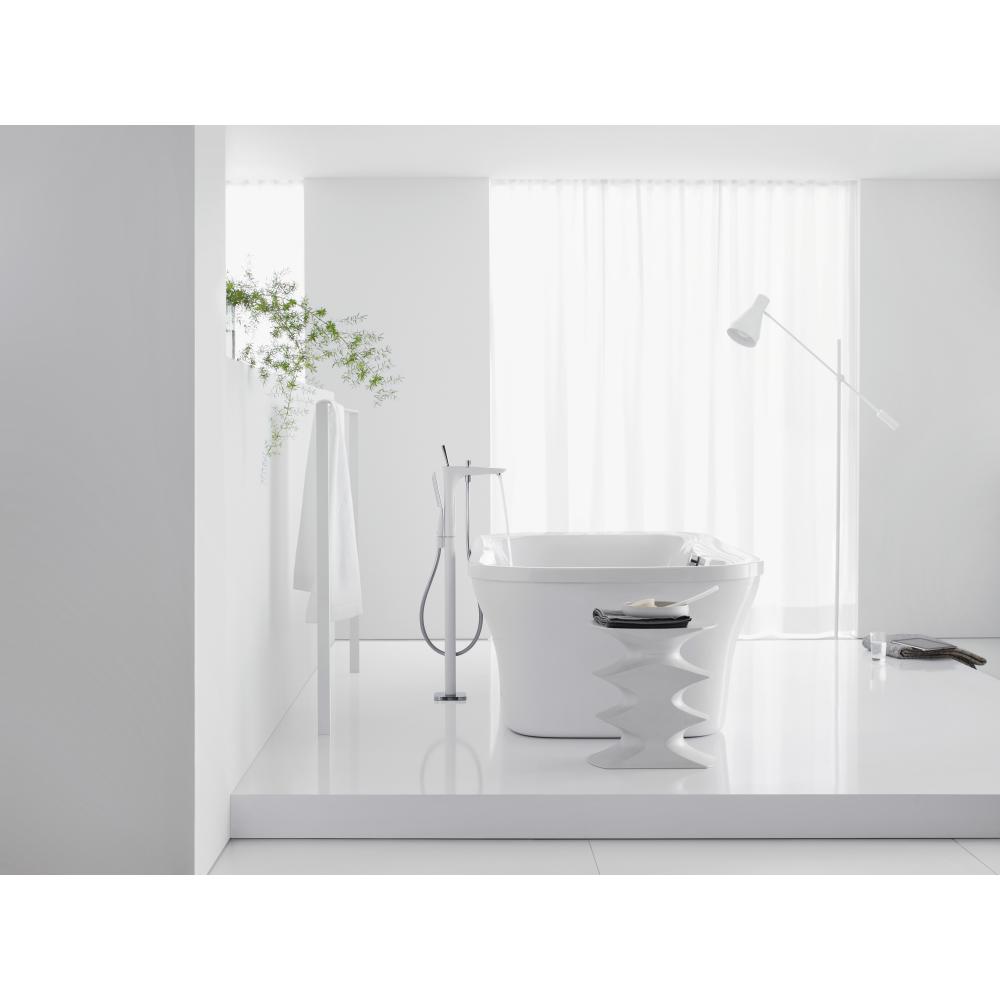 Смеситель для ванны напольный Hansgrohe PuraVida 15473400 белый/хром 