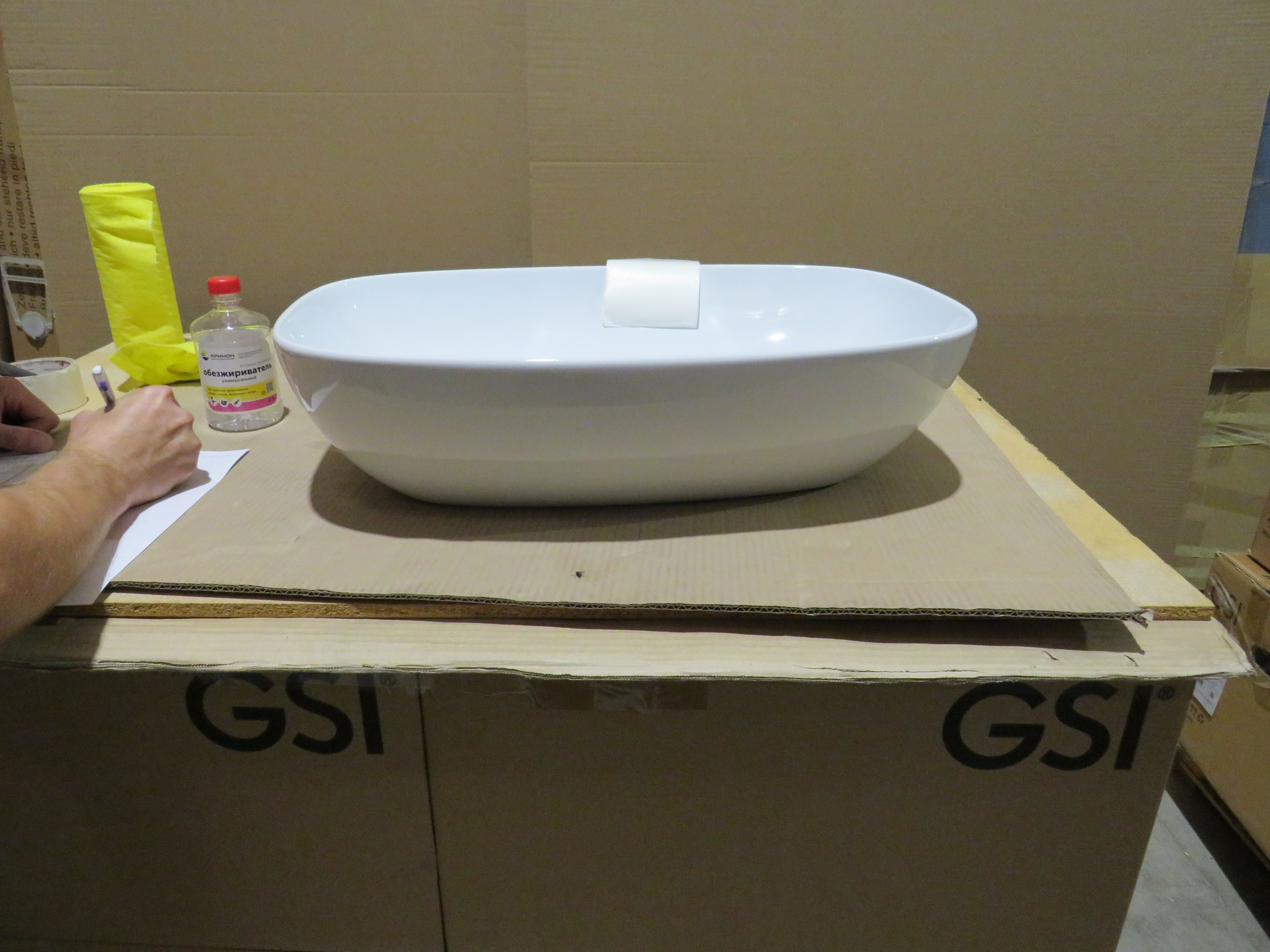 УЦЕНКА  Раковина - чаша GSI NUBES  978311_УЦ/3   600 мм х 380 мм, без отверстия под смеситель, без перелива, белая глянцевая / Дефект: точки в эмали