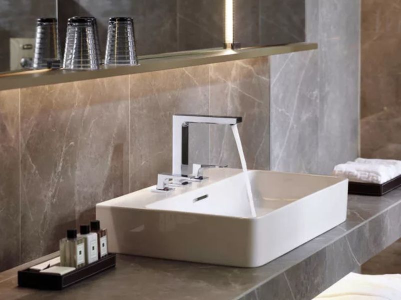 Смеситель для раковины Hansgrohe Metropol New 32515670 на 3 отверстия, со сливным донным клапаном Push-Open, чёрный матовый