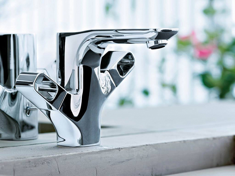 Смеситель для раковины AXOR Urquiola 11024000 со сливным гарнитуром хром