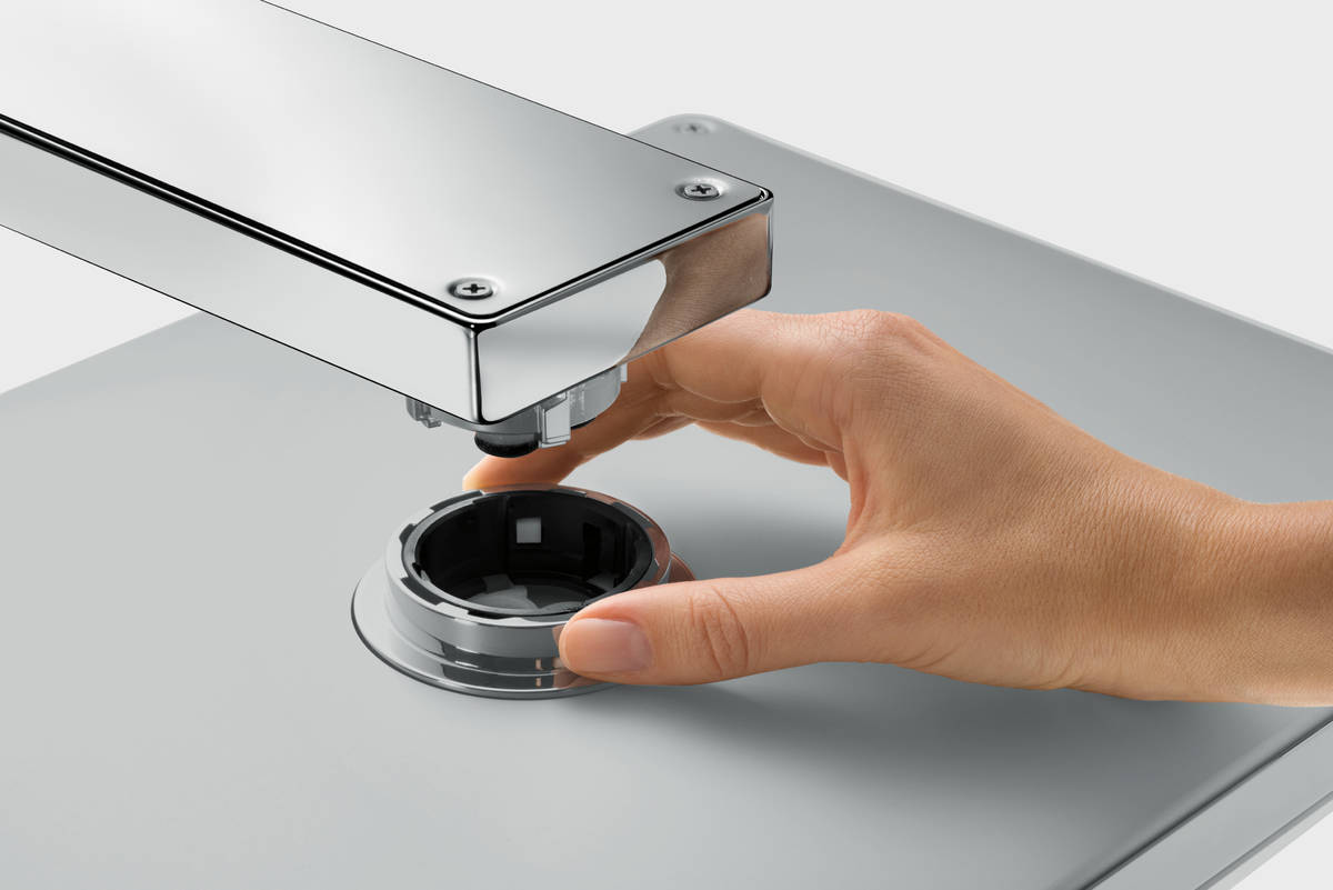 Верхний душ с настенным держателем Hansgrohe Rainmaker Select 24007400 Хром/Белый