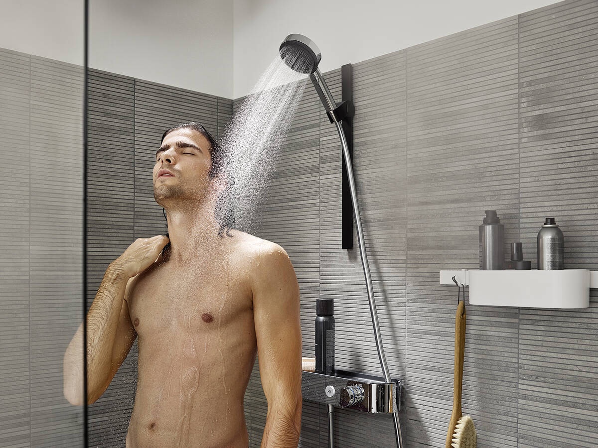 Душевая система с термостатом Hansgrohe Pulsify Select S 24260000 105 3 jet Relaxation, cо штангой 650 мм, хром