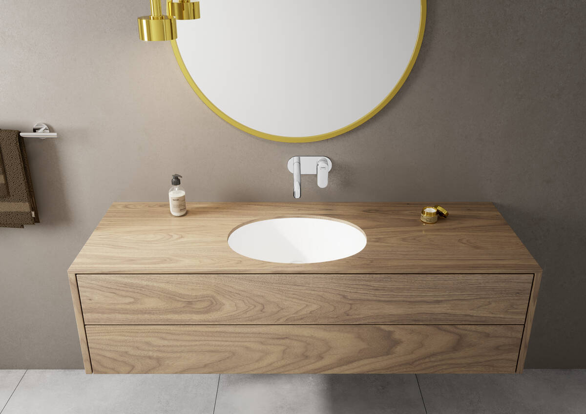 Смеситель для раковины однорычажный настенный HANSGROHE Vernis Blend 71576670 Матовый чёрный