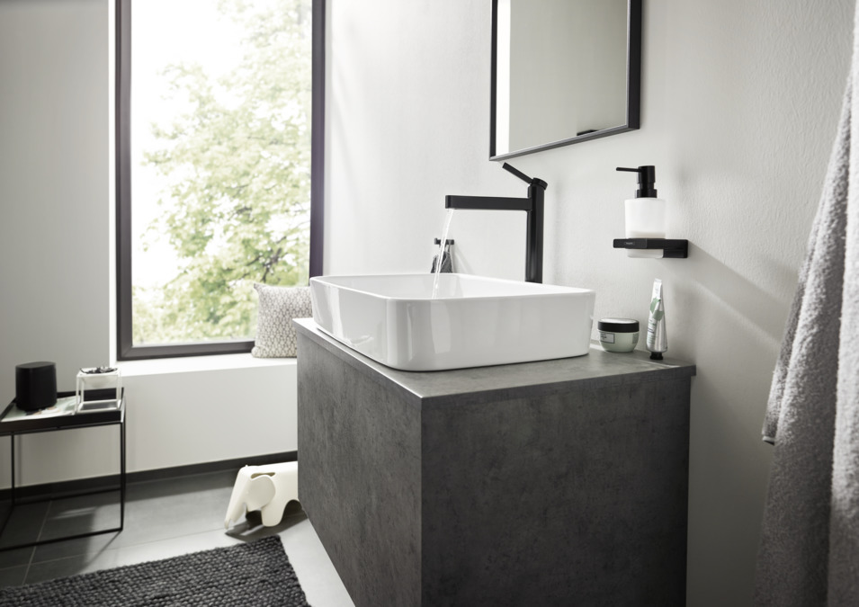 Смеситель для раковины однорычажный HANSGROHE Finoris 76070670 260 мм, со сливным клапаном Push-Open, чёрный матовый