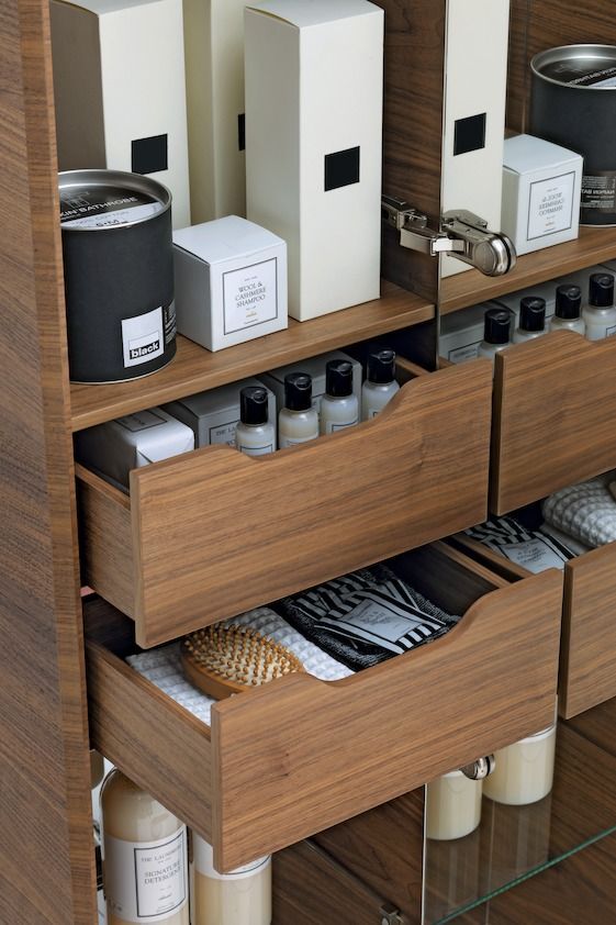 Шкаф высокий  Laufen   Alessi One   4.5803.2.097.630.1  170 см, цвет орех, зеркальная дверь, петли слева, подсветка