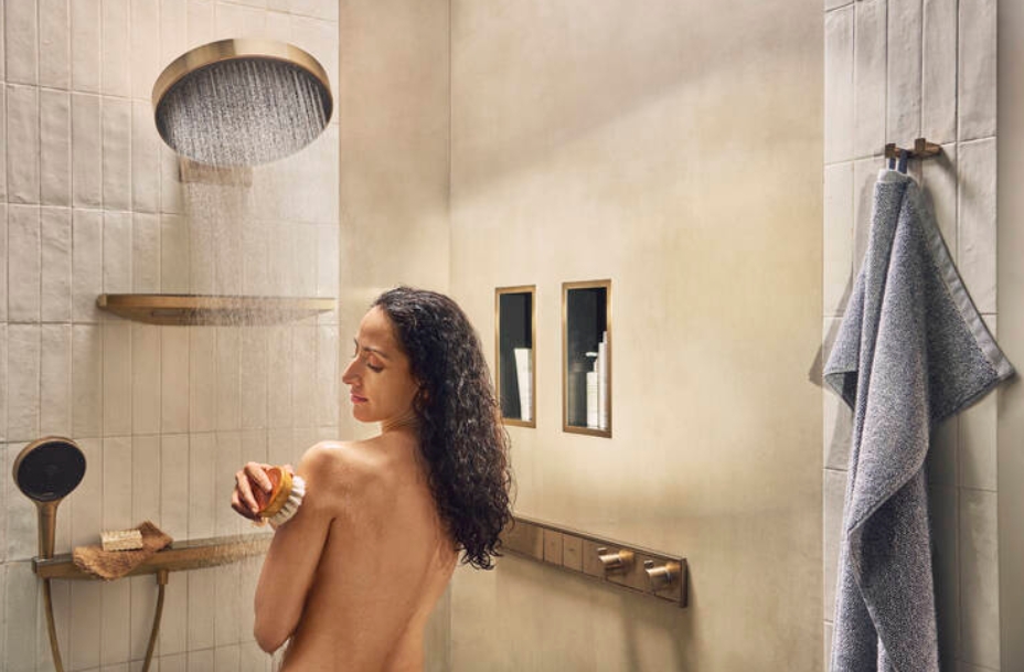 Ручной душ HANSGROHE Rainfinity 26865990 130 3 jet, с EcoSmart, цвет Полированное золото