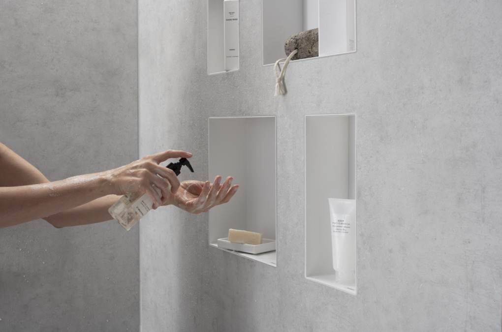 Настенный короб HANSGROHE XtraStoris Original 56057700 с интегрированной рамой 300 мм х 150 мм х 100 мм, матовый белый