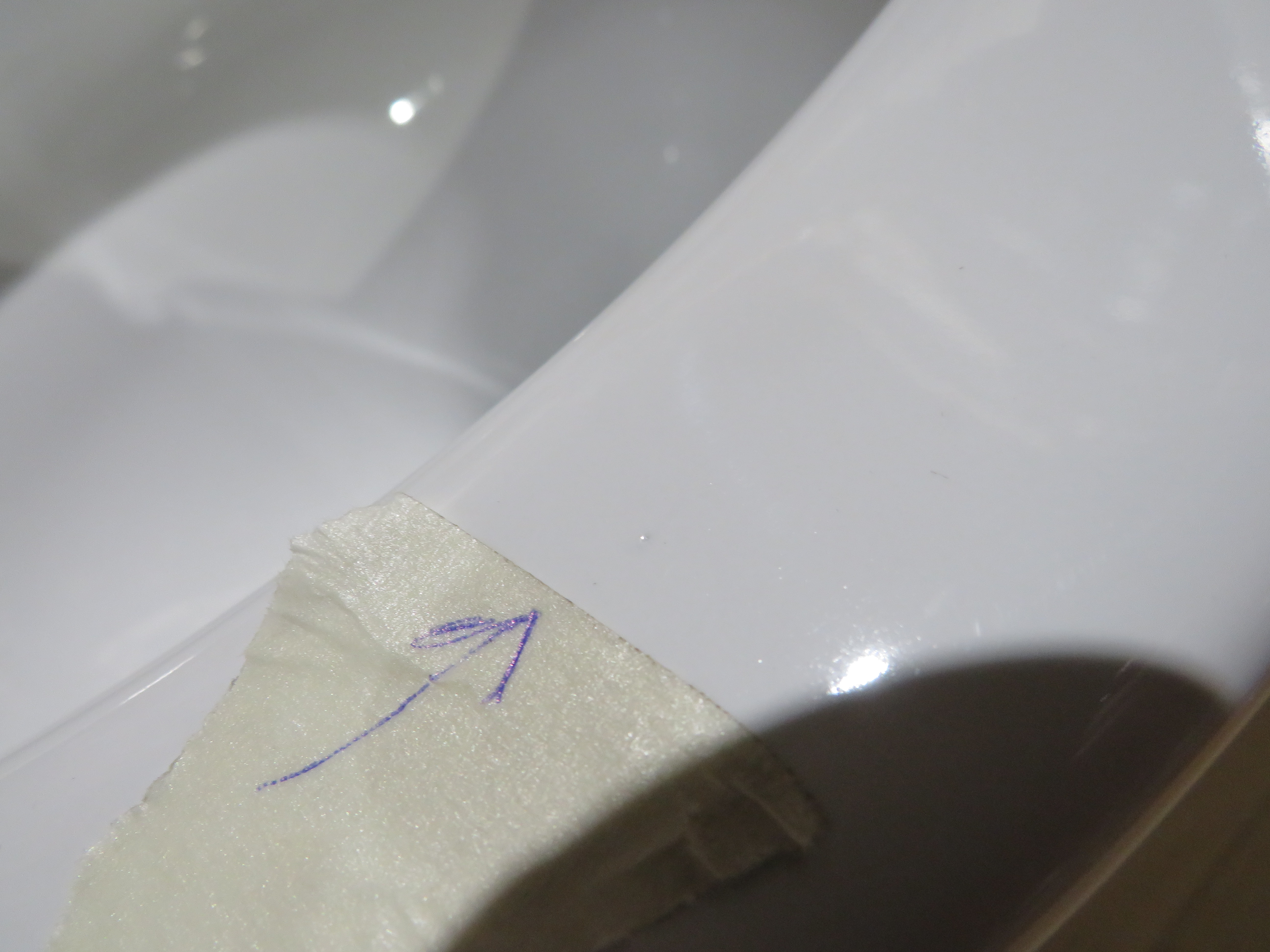 УЦЕНКА. Унитаз подвесной безободковый GSI MODO  981611_УЦ/15   520 мм х 370 мм, белый глянцевый / Дефект:  Уколы в эмали.