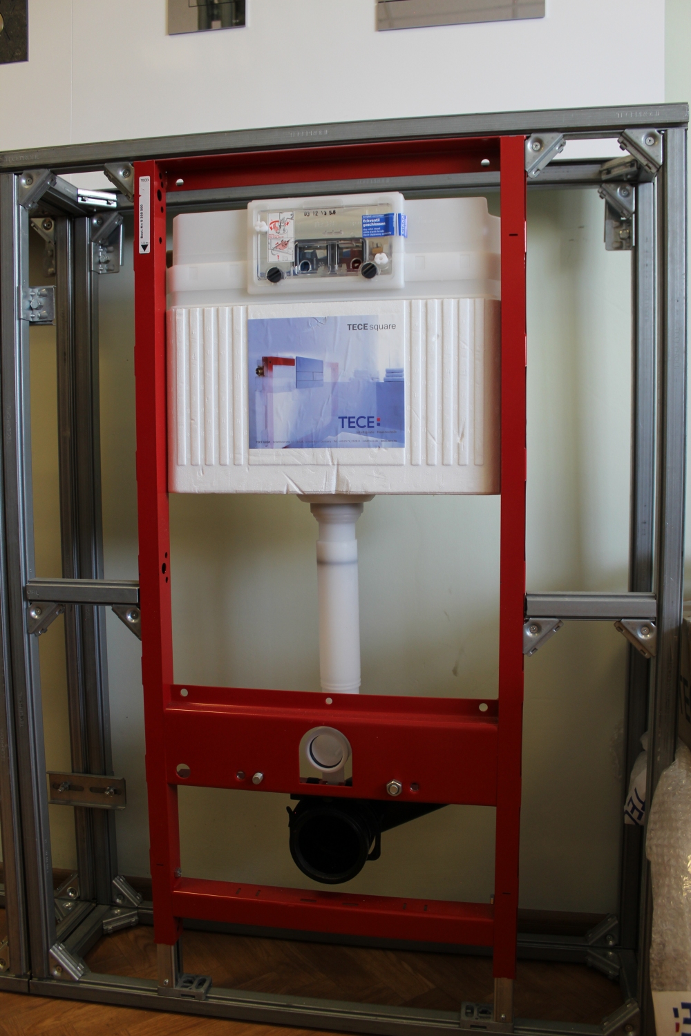 Инсталляция застенный модуль для подвесного унитаза TECE TECEprofil 9300000 (изделие снято с производства - замена на 9300302)