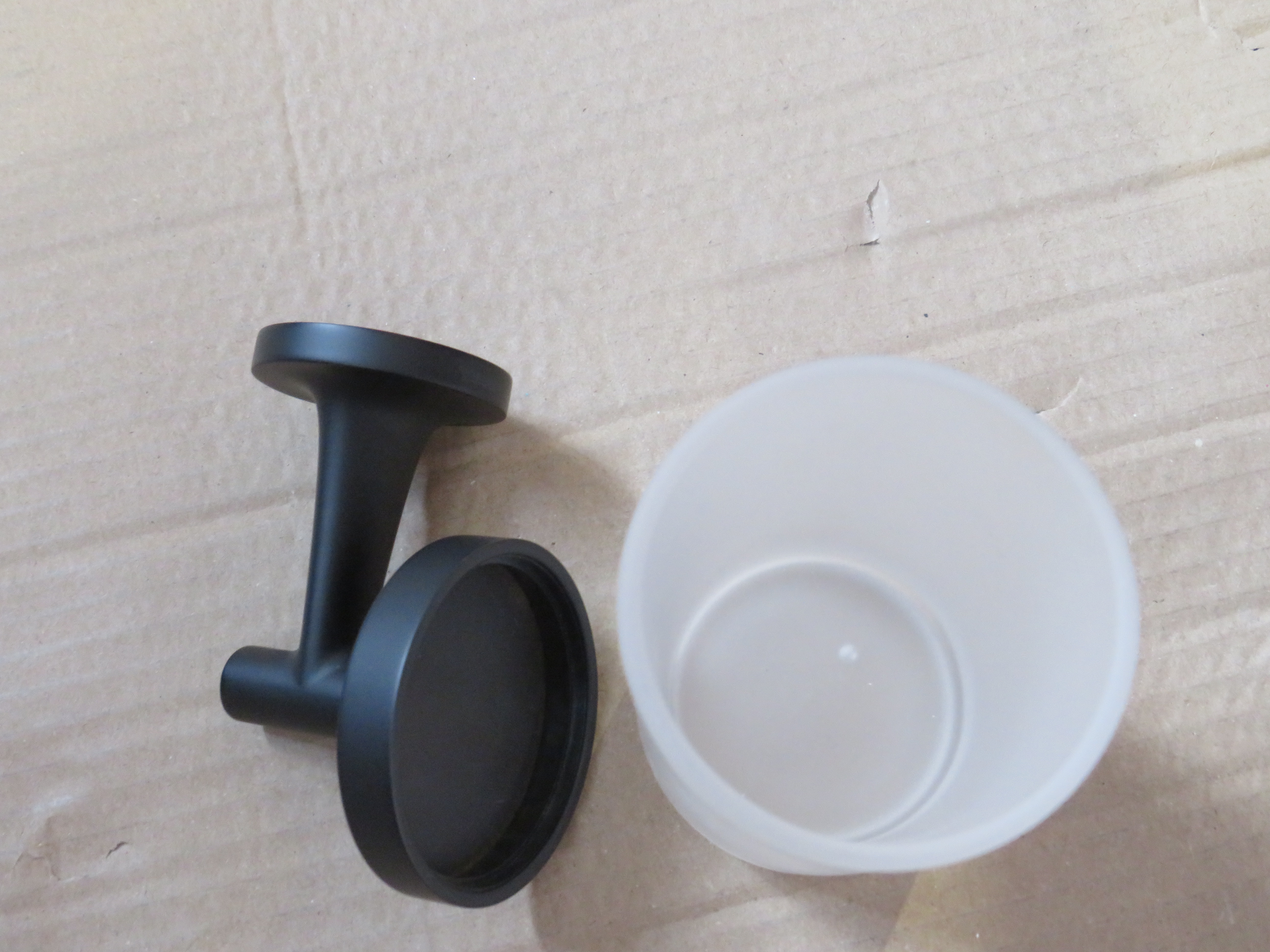 УЦЕНКА. Стакан с держателем  Duravit Starck T  099314600_УЦ   черный / Изделие с выставки. Потертостей нет. Состояние отличное.