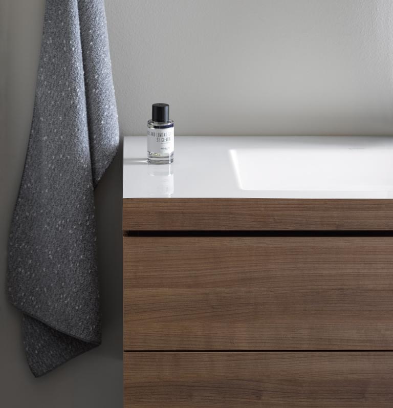 Тумба подвесная с раковиной Duravit L-Cube LC6927O1313 американский орех