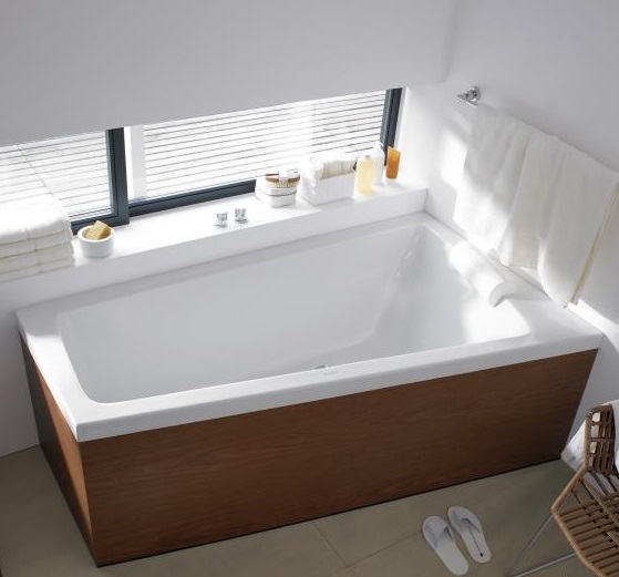 Акриловая ванна Duravit Paiova 700215000000000 1700 х 1300 c наклоном для спины справа, встраиваемая, угловая, белая