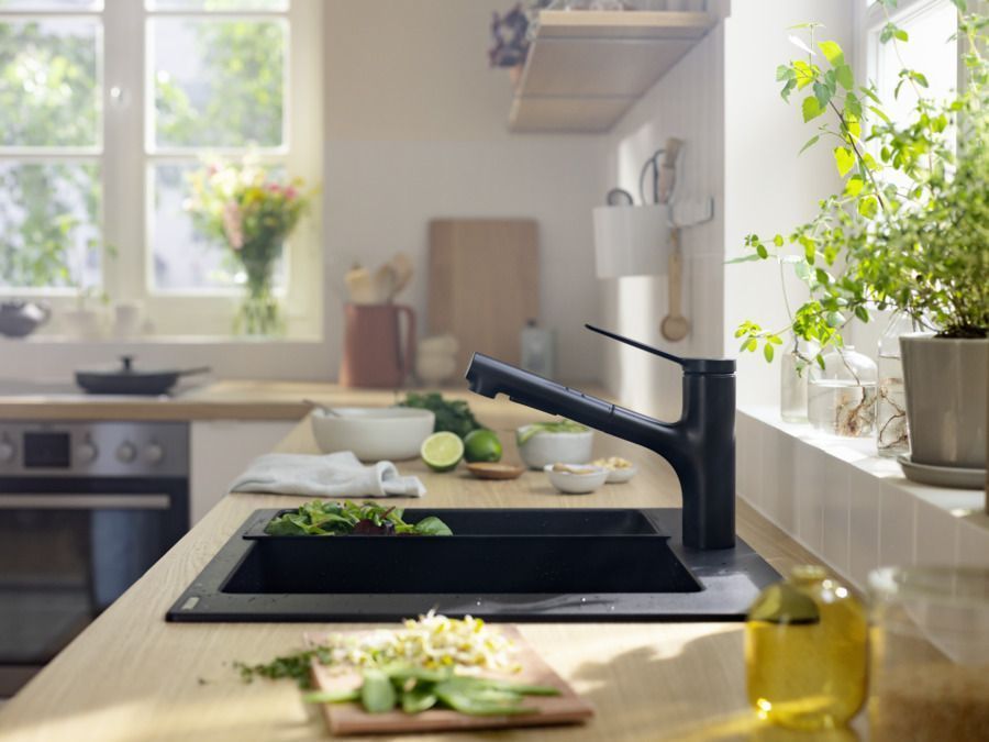 Смеситель однорычажный для кухни с вытяжным душем HANSGROHE ZESIS M34 2 JET 74800670 150 мм, чёрный матовый