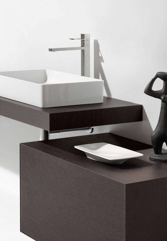 Керамический  лоток для аксессуаров   Laufen   Home collection Aurelio  8.7777.9.000.000.1 320x175x40/20 мм, SaphirKeramik, цвет белый глянцевый.