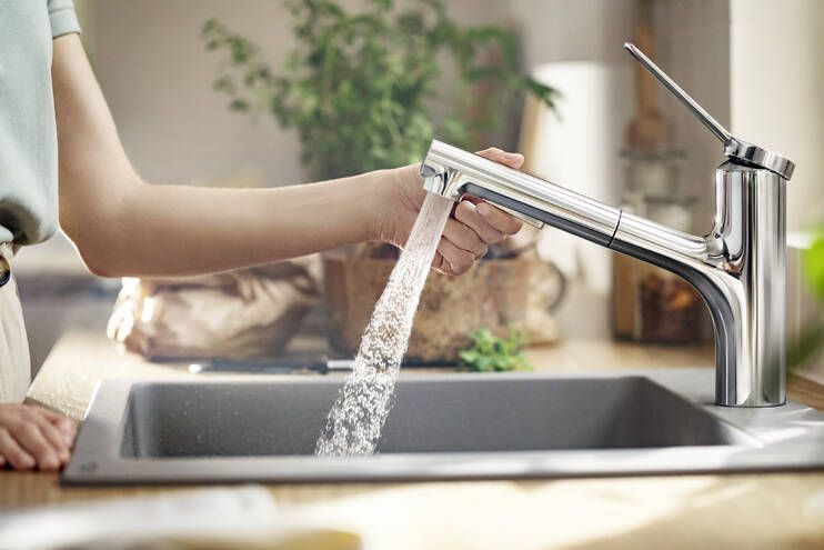 Смеситель однорычажный для кухнис выдвижным душем HANSGROHE ZESIS M33 2 JET 74810000 150 мм, c EcoSmart, хром