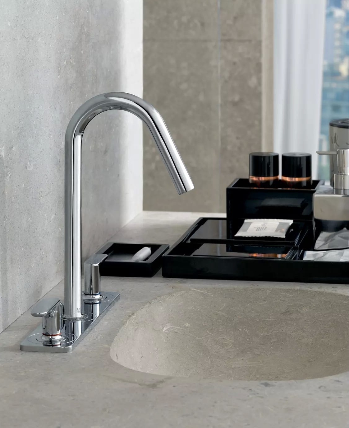 Смеситель для раковины AXOR Citterio M 34133000 с отдельными розетками, со сливным гарнитуром хром