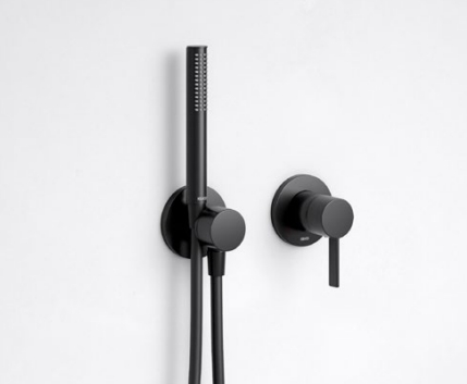 Смеситель однорычажный для душа KEUCO SOLO 59552 379501 с выводом для шланга, с круглой розеткой, чёрный матовый