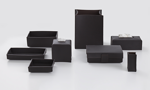 Контейнер-стакан  DECOR WALTHER  NAPPA KOE   0938293    12,5 X 6,5 X 6,5 см, с внутренним акриловым контейнером, натуральная кожа, цвет  дымчато-серый Smoke Grey