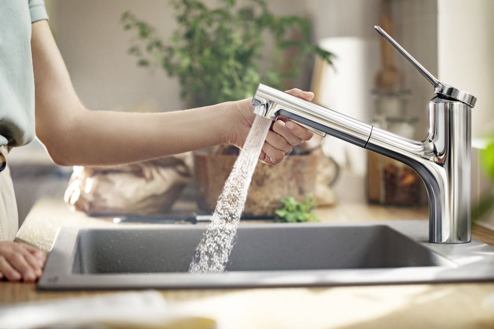 Смеситель однорычажный для кухни с вытяжным душем HANSGROHE ZESIS M33 2 JET 74800000 150 мм, хром