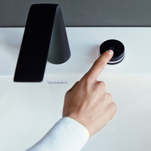 Электронный смеситель для раковины Duravit D.1 D11110007046 на два отверстия, с питанием от сети, без донного клапана, чёрный матовый