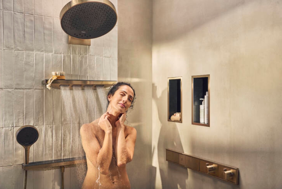Ручной душ HANSGROHE Rainfinity 26865140 130 3 jet, с EcoSmart, цвет Шлифованная бронза
